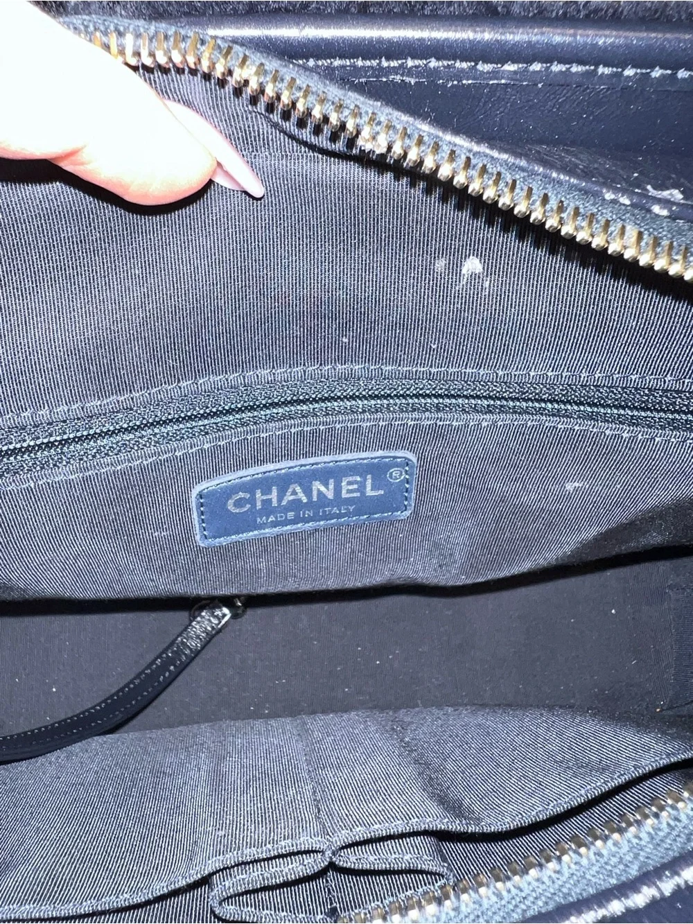 CHANEL shoulder bag